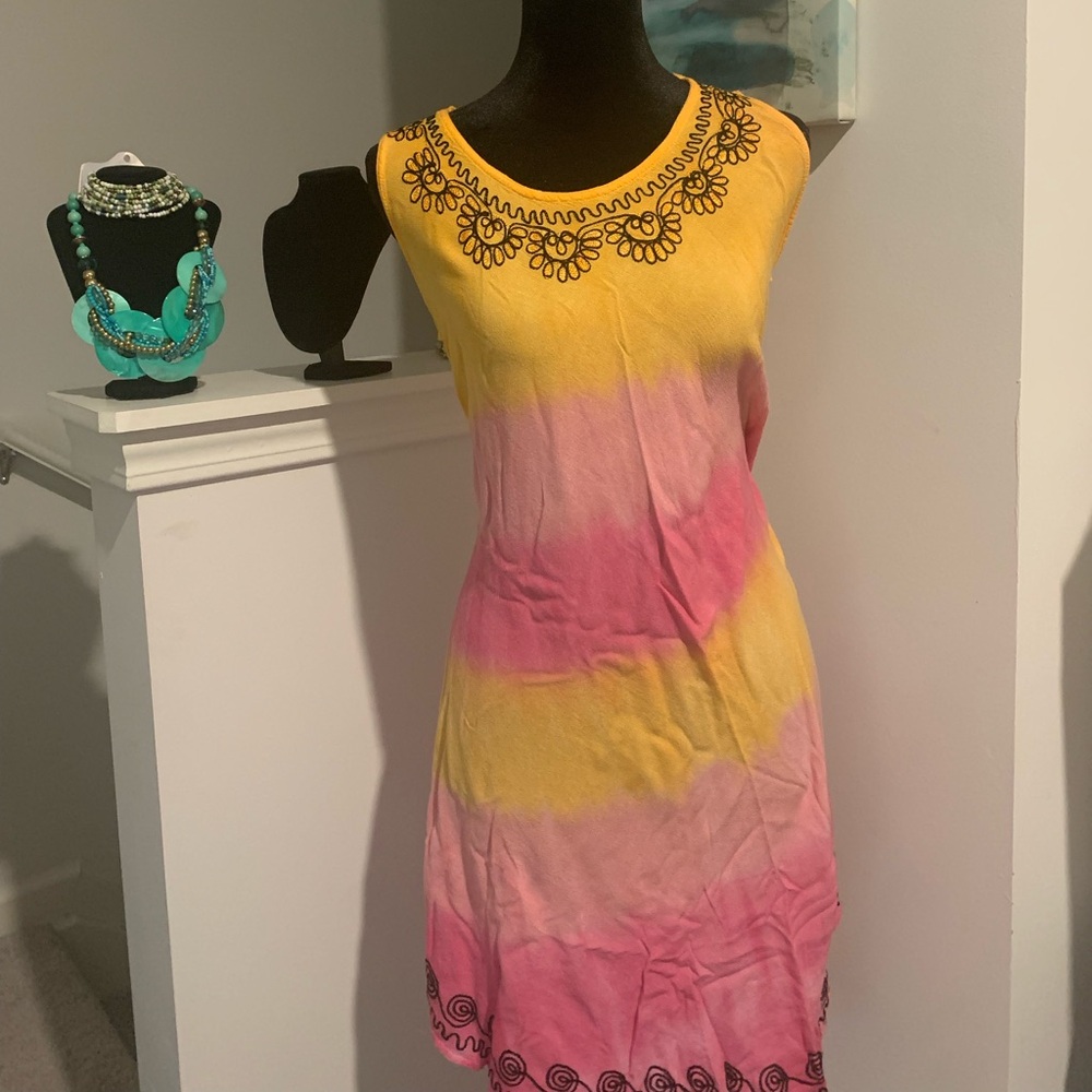 Pink and Orange Sleeveless Knee-Length Sundress for Casual Wear